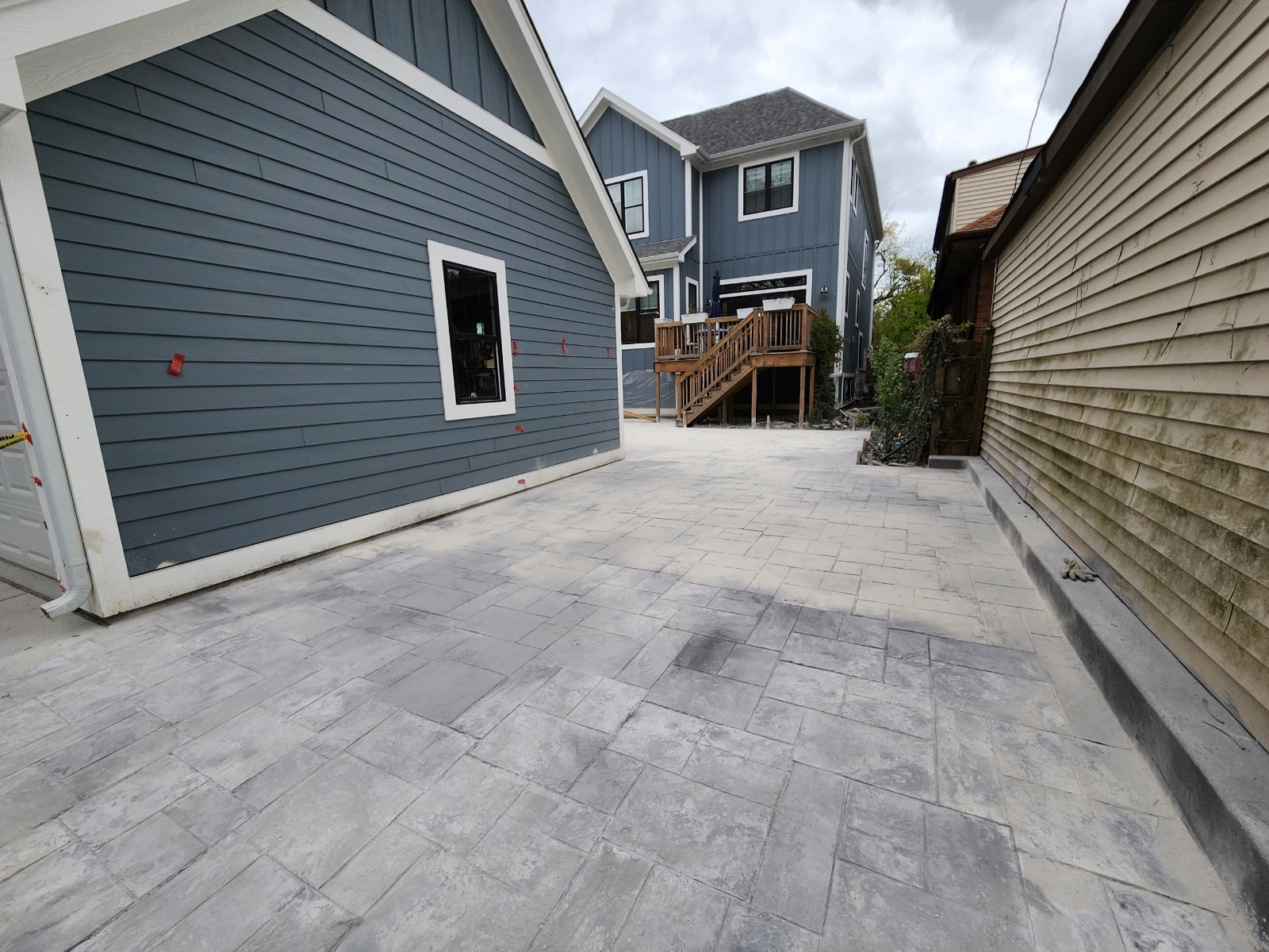 Finished stamped concrete driveway and patio at a residential home